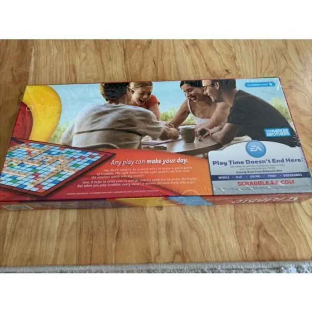 Milton Bradley Scrabble Crossword Game 2008 NEW Sealed